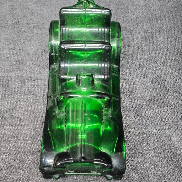 Vintage Avon Station Wagon Tai Winds After Shave Glass Car Decanter - Picture 5 of 10